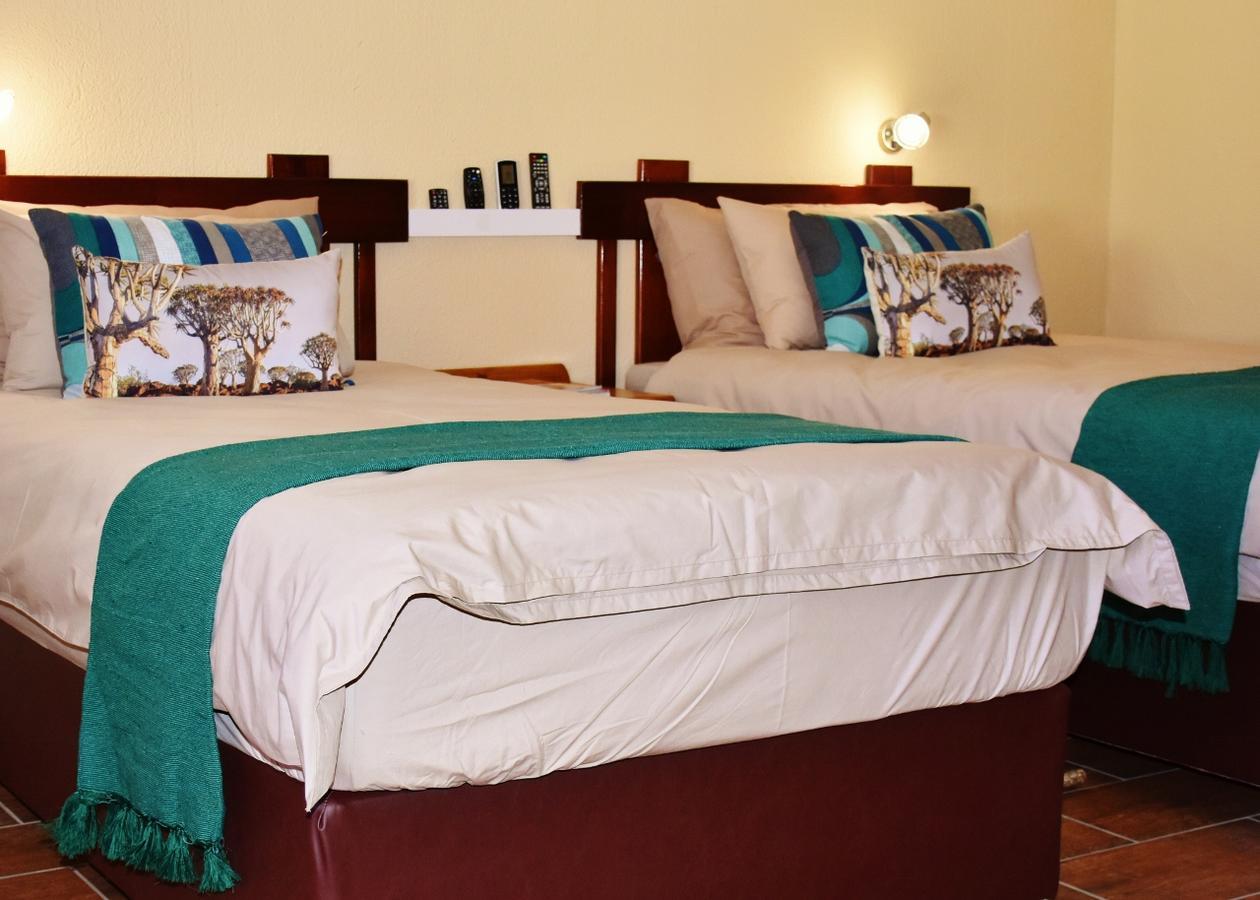 Kamaku Guesthouse Cc Очиваронго Экстерьер фото