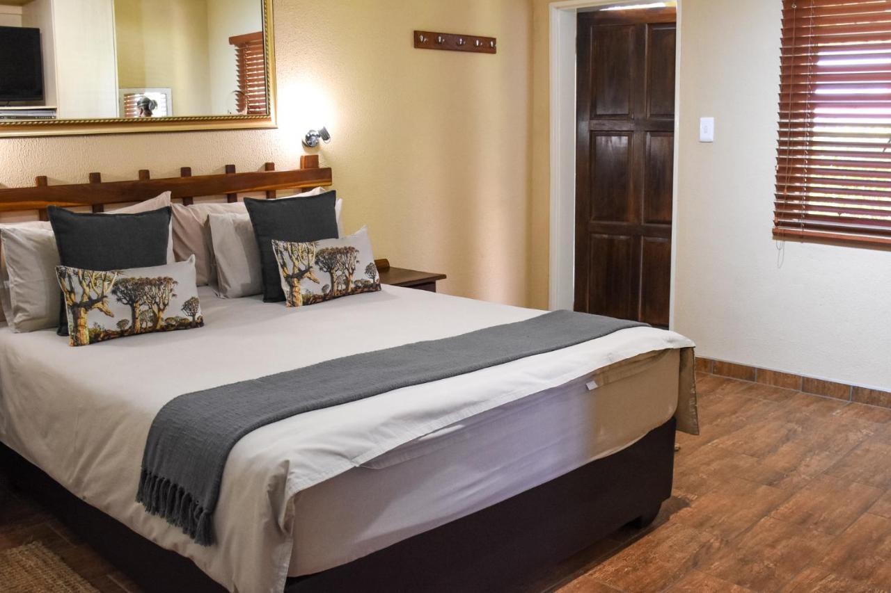 Kamaku Guesthouse Cc Очиваронго Экстерьер фото